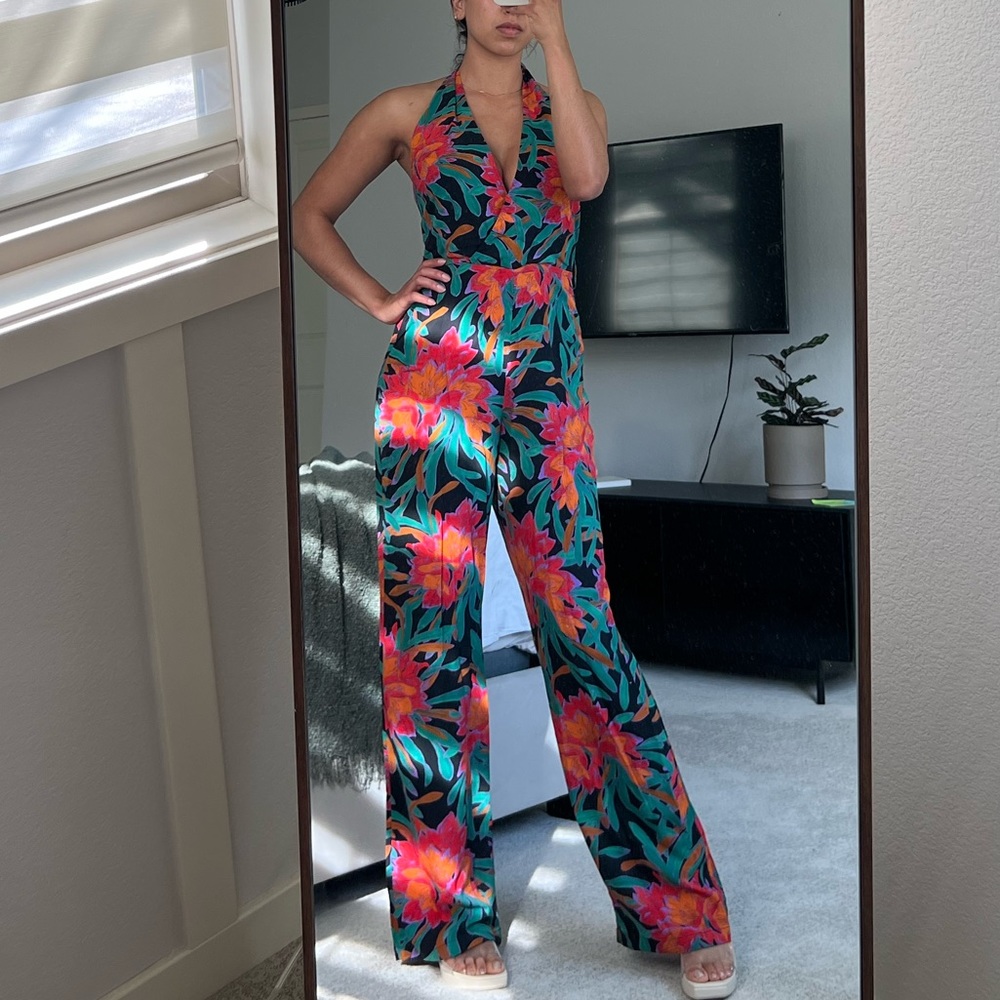 Tropical jumpsuit from Mango. Size Small